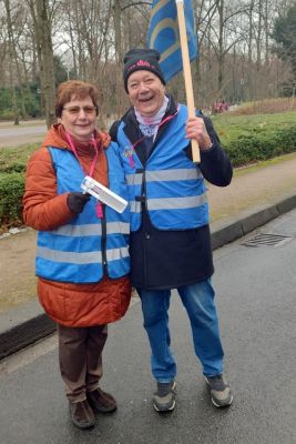 H. Kalinka und Udo Kock demonstrieren H. Kalinka und Udo Kock demonstrieren